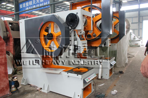 40噸深喉1250mm沖床設(shè)備