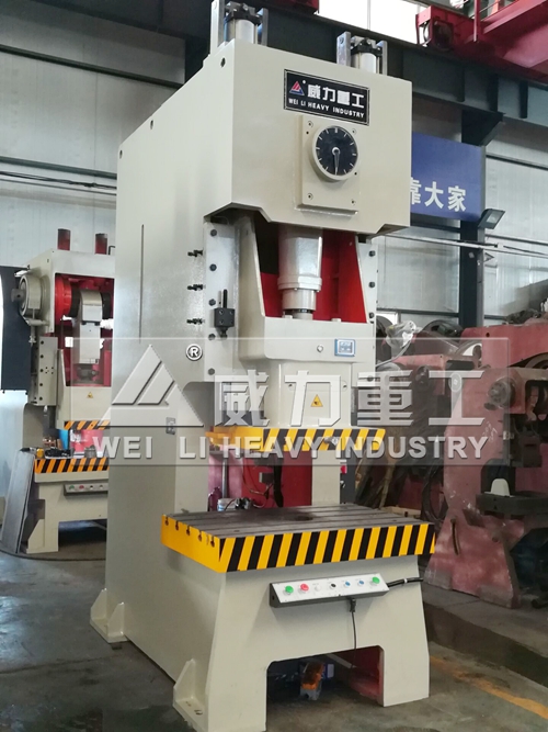 110噸氣動沖床細(xì)節(jié)展示2