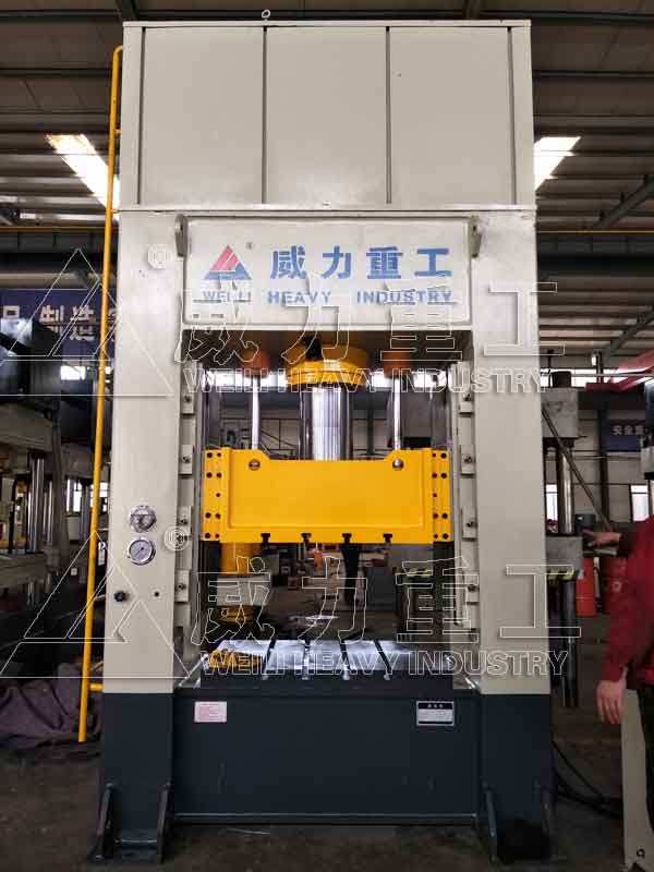 閉式導軌框架式油壓沖床